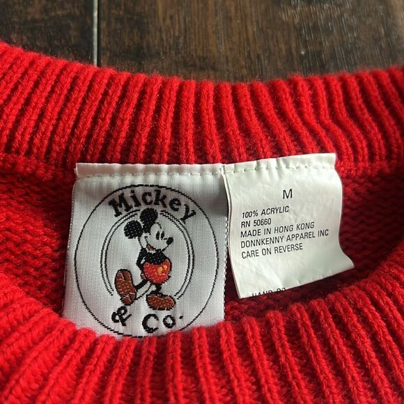 Vtg 1990s Mickey Co Walt Disney Sweater huge Donald Duck Face  size M in EUC - Picture 3 of 7